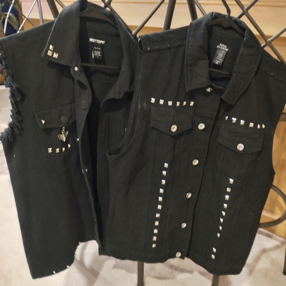 Hot Topic Vests